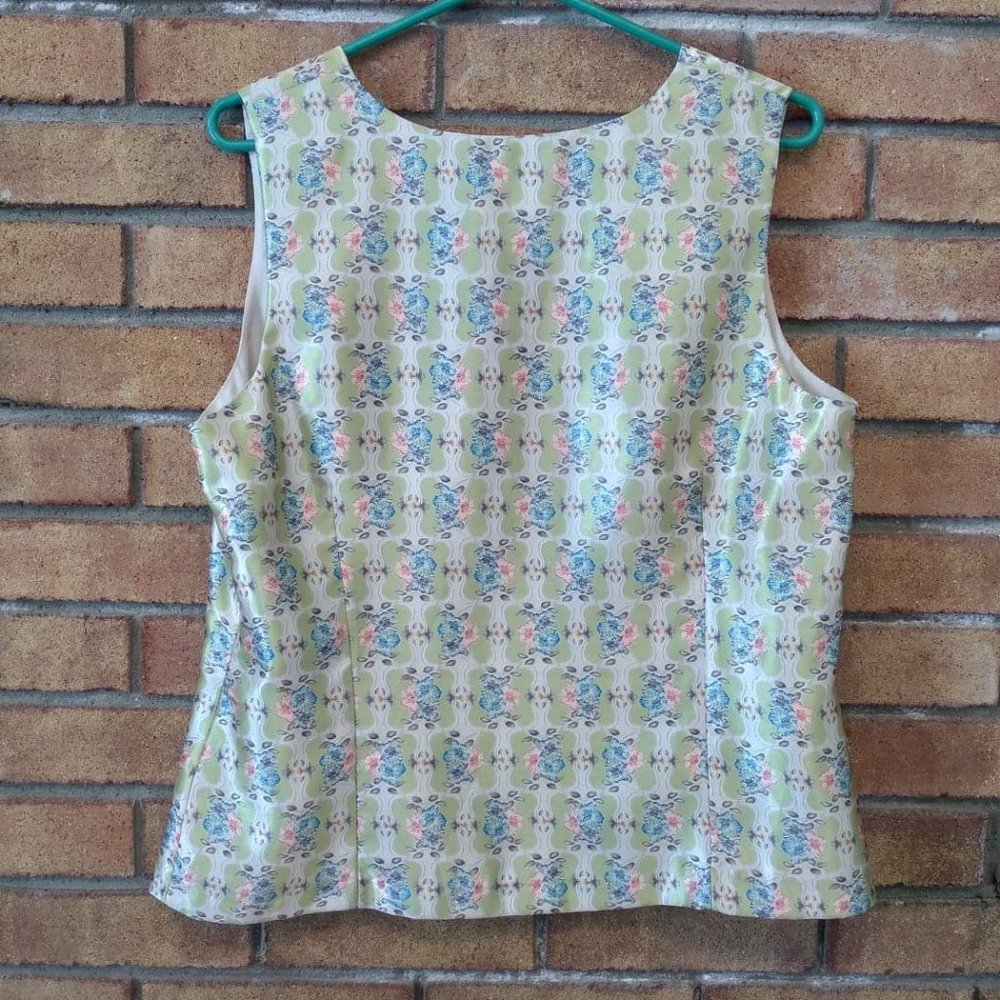 Shaped Satin Tank Top - Picture 2 of 6